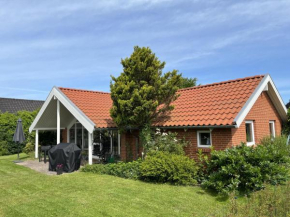 Lovely Holiday Home In A Nice Holiday Home Area Only Approx, 350 Meters From Høll Strand - With A Large Conservatory And A Covered Terrace,